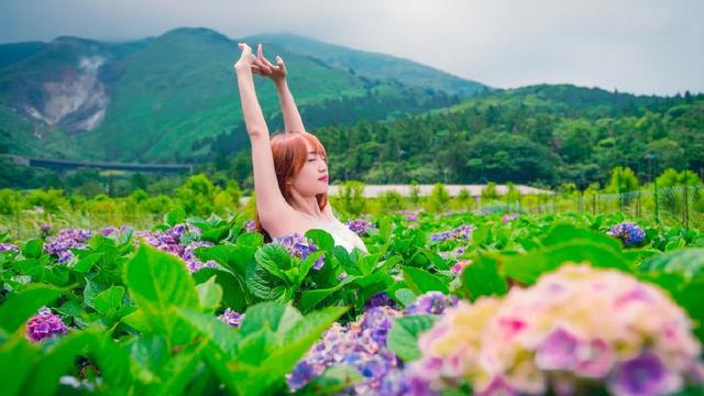 十二星座女生被分为四个星象以后，各有什么特点，如同百花绽放！