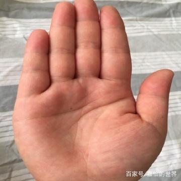 这种手相的人比较重感情，烂桃花比较多，不缺钱财！