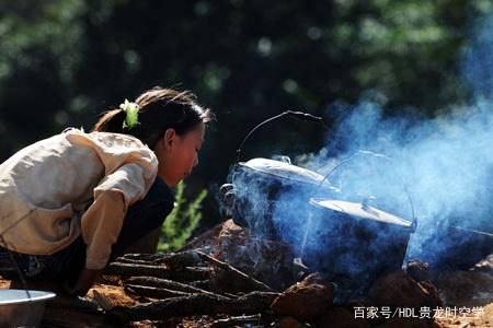 水木两旺，湿木不能生火的生辰八字命理分析