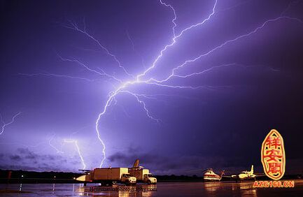 梦见雷雨闪电