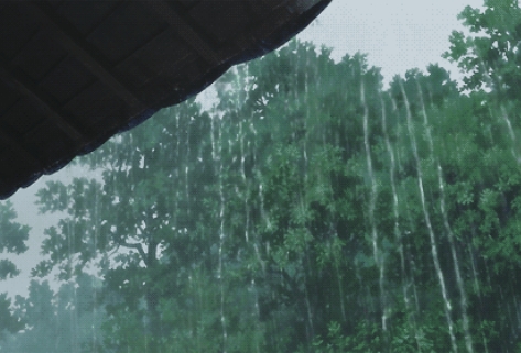 屋外下雨