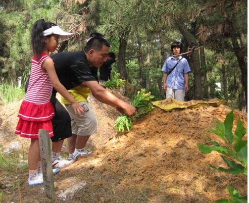 李嘉诚祖坟墓地风水好不好